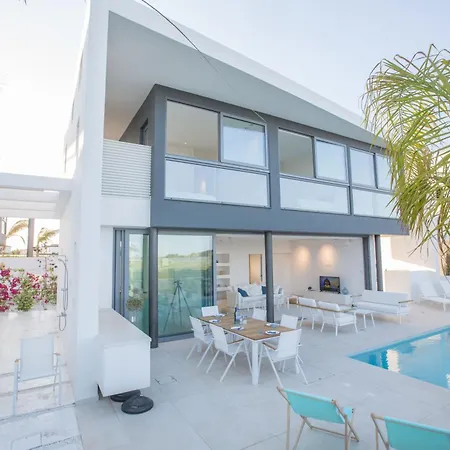 Neue, Moderne 3 Schlafzimmer Mit Privatem Pool Holiday home Paralimni