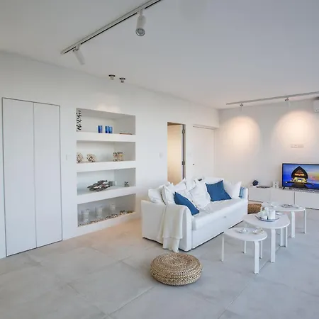 Neue, Moderne 3 Schlafzimmer Mit Privatem Pool Paralimni