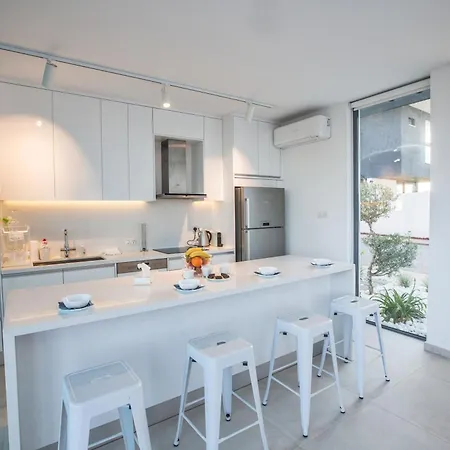 Neue, Moderne 3 Schlafzimmer Mit Privatem Pool * Paralimni